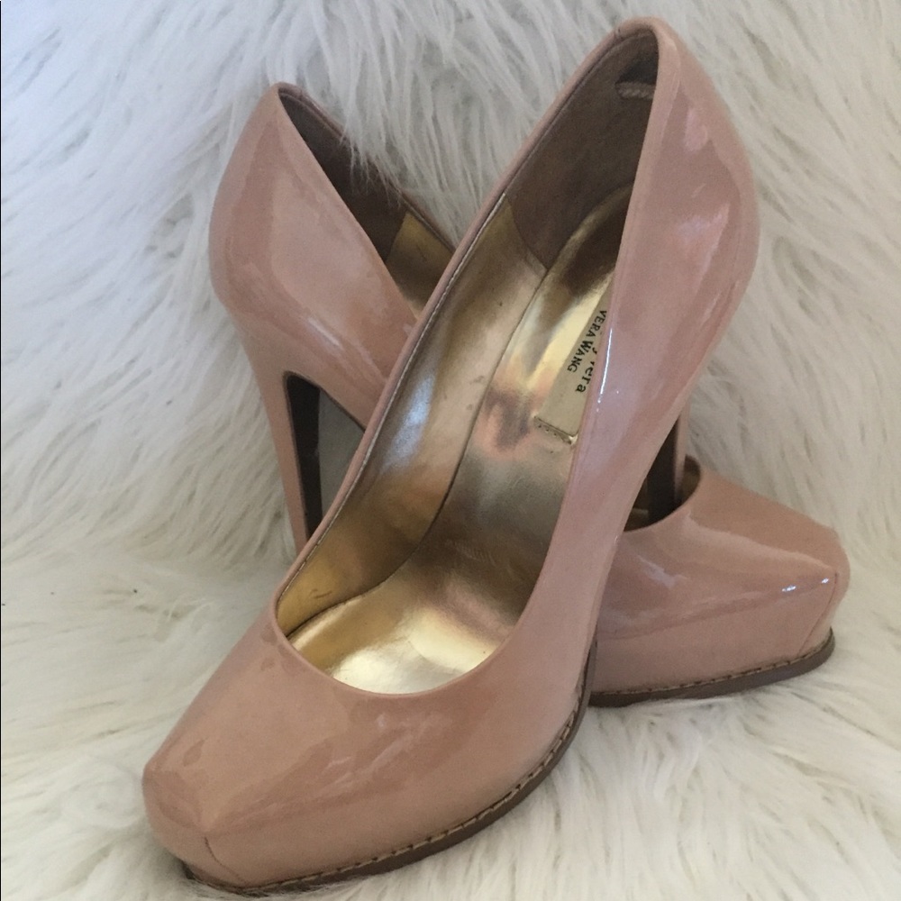 Vera Wang Tan Platform Heels size 7.5